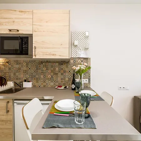 Apartamento Grabiszyn Double - Balcony, Shopping Centres, Parks Nearby - By Rentujemy *