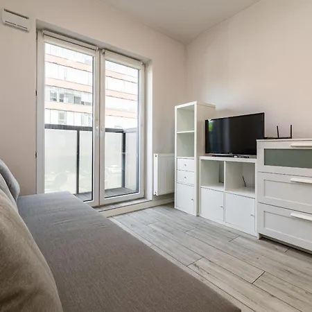 Grabiszyn Double - Balcony, Shopping Centres, Parks Nearby - By Rentujemy Apartamento *