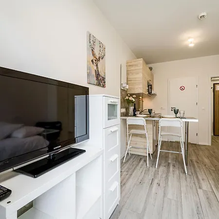 Apartamento Grabiszyn Double - Balcony, Shopping Centres, Parks Nearby - By Rentujemy *